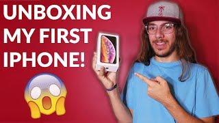 Android User Unboxes First iPhone! | iPhone Xs Unboxing